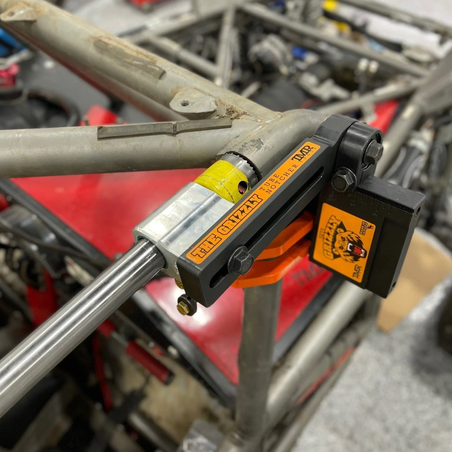 THE GRIZZLY Hole Saw Tube Notcher - Image 10