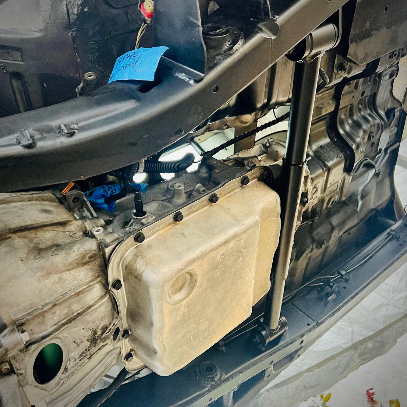 Universal Transmission/Transfer Case Crossmember Mount - Image 3